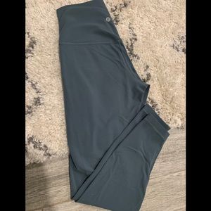 Lululemon Align II 25” size 6
